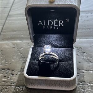 Moissanite travel rings